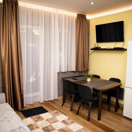 Apartment Szalamandra Vendeghaz